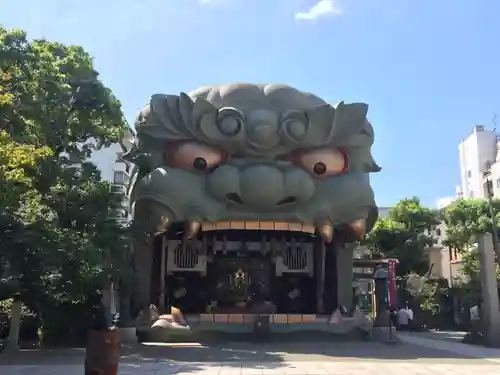 難波八阪神社の狛犬