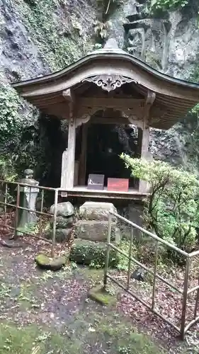 犬飼石仏(大分県)