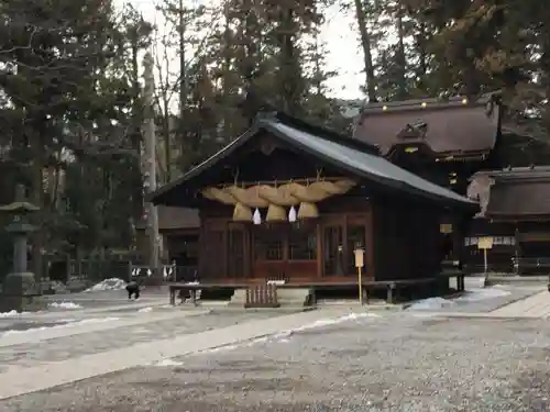諏訪大社下社春宮の本殿・本堂