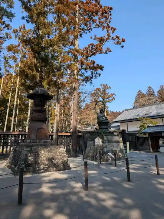 瑞巌寺の{uncategorized: "未分類", other: "その他", undefined: "問題あり", building: "その他建物", grave: "お墓", sacred_gate: "鳥居", guardian: "狛犬", statue: "像", buddha: "仏像", history: "歴史", nature: "自然", garden: "庭園", animal: "動物", pagoda: "塔", temizu: "手水舎", mountain_gate: "山門・神門", sanctuary: "本殿・本堂", subordinate: "末社・摂社", art: "芸術", scenery: "景色", jizo: "地蔵", ema: "絵馬", goshuin: "御朱印", omikuji: "おみくじ", items: "授与品その他", amulet: "お守り", goshuincho: "御朱印帳", eats: "食事", festival: "お祭り", votive_dance: "神楽", shichigosan: "七五三参", wedding: "結婚式", experience: "体験その他", initially: "初詣", around: "周辺", anti_infection: "感染症対策"}