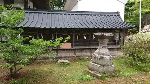 新海三社神社の末社・摂社