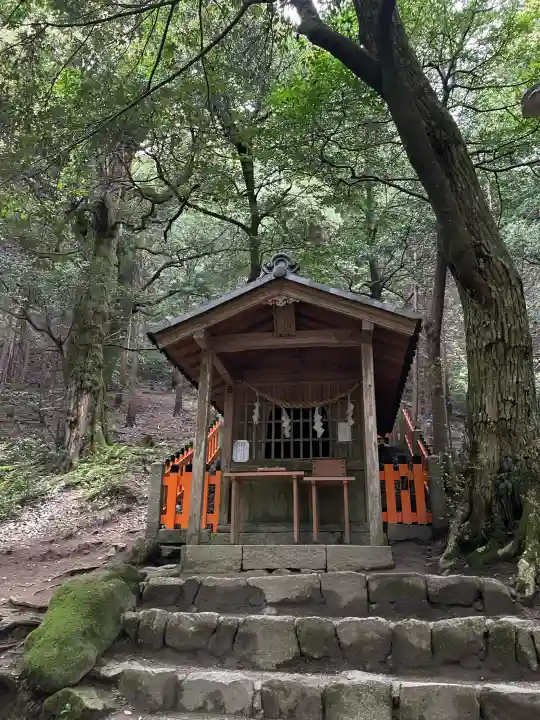 白鬚神社の{uncategorized: "未分類", other: "その他", undefined: "問題あり", building: "その他建物", grave: "お墓", sacred_gate: "鳥居", guardian: "狛犬", statue: "像", buddha: "仏像", history: "歴史", nature: "自然", garden: "庭園", animal: "動物", pagoda: "塔", temizu: "手水舎", mountain_gate: "山門・神門", sanctuary: "本殿・本堂", subordinate: "末社・摂社", art: "芸術", scenery: "景色", jizo: "地蔵", ema: "絵馬", goshuin: "御朱印", omikuji: "おみくじ", items: "授与品その他", amulet: "お守り", goshuincho: "御朱印帳", eats: "食事", festival: "お祭り", votive_dance: "神楽", shichigosan: "七五三参", wedding: "結婚式", experience: "体験その他", initially: "初詣", around: "周辺", anti_infection: "感染症対策"}