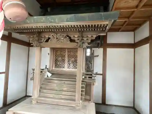 屋船神社の{uncategorized: "未分類", other: "その他", undefined: "問題あり", building: "その他建物", grave: "お墓", sacred_gate: "鳥居", guardian: "狛犬", statue: "像", buddha: "仏像", history: "歴史", nature: "自然", garden: "庭園", animal: "動物", pagoda: "塔", temizu: "手水舎", mountain_gate: "山門・神門", sanctuary: "本殿・本堂", subordinate: "末社・摂社", art: "芸術", scenery: "景色", jizo: "地蔵", ema: "絵馬", goshuin: "御朱印", omikuji: "おみくじ", items: "授与品その他", amulet: "お守り", goshuincho: "御朱印帳", eats: "食事", festival: "お祭り", votive_dance: "神楽", shichigosan: "七五三参", wedding: "結婚式", experience: "体験その他", initially: "初詣", around: "周辺", anti_infection: "感染症対策"}