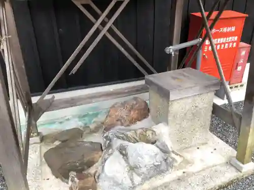 三宅神社の手水舎