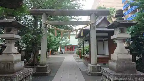 氷川鍬神社の鳥居