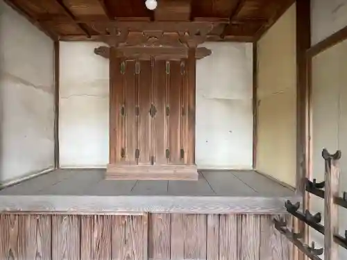 木津薬師堂の{uncategorized: "未分類", other: "その他", undefined: "問題あり", building: "その他建物", grave: "お墓", sacred_gate: "鳥居", guardian: "狛犬", statue: "像", buddha: "仏像", history: "歴史", nature: "自然", garden: "庭園", animal: "動物", pagoda: "塔", temizu: "手水舎", mountain_gate: "山門・神門", sanctuary: "本殿・本堂", subordinate: "末社・摂社", art: "芸術", scenery: "景色", jizo: "地蔵", ema: "絵馬", goshuin: "御朱印", omikuji: "おみくじ", items: "授与品その他", amulet: "お守り", goshuincho: "御朱印帳", eats: "食事", festival: "お祭り", votive_dance: "神楽", shichigosan: "七五三参", wedding: "結婚式", experience: "体験その他", initially: "初詣", around: "周辺", anti_infection: "感染症対策"}