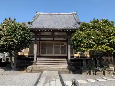 厳昌院の本殿・本堂