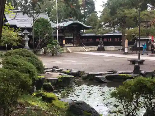 上杉神社の庭園