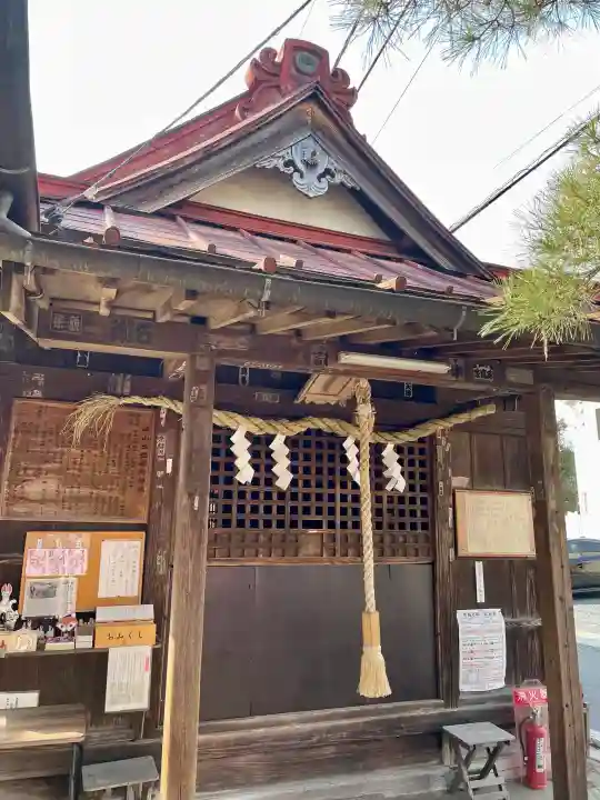 城山稲荷神社の{uncategorized: "未分類", other: "その他", undefined: "問題あり", building: "その他建物", grave: "お墓", sacred_gate: "鳥居", guardian: "狛犬", statue: "像", buddha: "仏像", history: "歴史", nature: "自然", garden: "庭園", animal: "動物", pagoda: "塔", temizu: "手水舎", mountain_gate: "山門・神門", sanctuary: "本殿・本堂", subordinate: "末社・摂社", art: "芸術", scenery: "景色", jizo: "地蔵", ema: "絵馬", goshuin: "御朱印", omikuji: "おみくじ", items: "授与品その他", amulet: "お守り", goshuincho: "御朱印帳", eats: "食事", festival: "お祭り", votive_dance: "神楽", shichigosan: "七五三参", wedding: "結婚式", experience: "体験その他", initially: "初詣", around: "周辺", anti_infection: "感染症対策"}