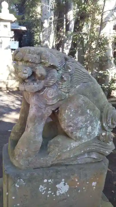 七百餘所神社 の狛犬