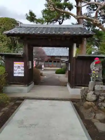 円泉寺の山門