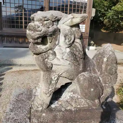 都美恵神社の狛犬