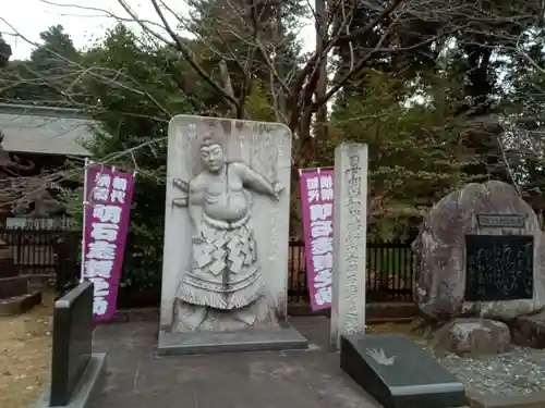 蒲生神社の像