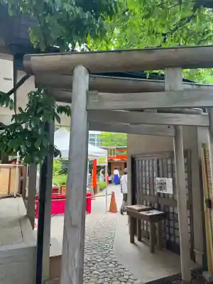 蛇窪神社の{uncategorized: "未分類", other: "その他", undefined: "問題あり", building: "その他建物", grave: "お墓", sacred_gate: "鳥居", guardian: "狛犬", statue: "像", buddha: "仏像", history: "歴史", nature: "自然", garden: "庭園", animal: "動物", pagoda: "塔", temizu: "手水舎", mountain_gate: "山門・神門", sanctuary: "本殿・本堂", subordinate: "末社・摂社", art: "芸術", scenery: "景色", jizo: "地蔵", ema: "絵馬", goshuin: "御朱印", omikuji: "おみくじ", items: "授与品その他", amulet: "お守り", goshuincho: "御朱印帳", eats: "食事", festival: "お祭り", votive_dance: "神楽", shichigosan: "七五三参", wedding: "結婚式", experience: "体験その他", initially: "初詣", around: "周辺", anti_infection: "感染症対策"}