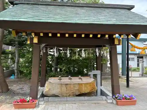 烈々布神社の手水舎
