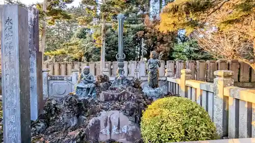 成田山新勝寺の像