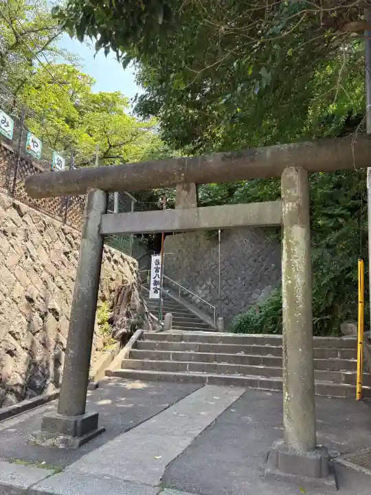 若宮八幡宮の{uncategorized: "未分類", other: "その他", undefined: "問題あり", building: "その他建物", grave: "お墓", sacred_gate: "鳥居", guardian: "狛犬", statue: "像", buddha: "仏像", history: "歴史", nature: "自然", garden: "庭園", animal: "動物", pagoda: "塔", temizu: "手水舎", mountain_gate: "山門・神門", sanctuary: "本殿・本堂", subordinate: "末社・摂社", art: "芸術", scenery: "景色", jizo: "地蔵", ema: "絵馬", goshuin: "御朱印", omikuji: "おみくじ", items: "授与品その他", amulet: "お守り", goshuincho: "御朱印帳", eats: "食事", festival: "お祭り", votive_dance: "神楽", shichigosan: "七五三参", wedding: "結婚式", experience: "体験その他", initially: "初詣", around: "周辺", anti_infection: "感染症対策"}