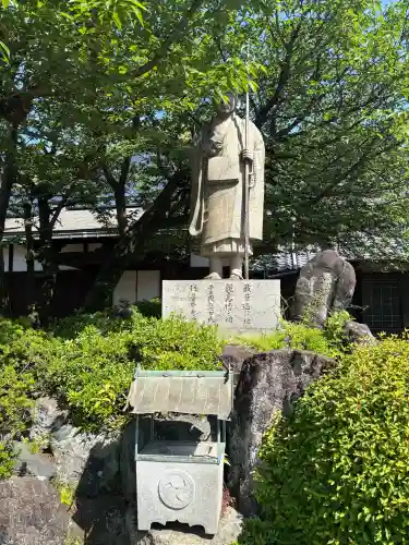 長久寺の{uncategorized: "未分類", other: "その他", undefined: "問題あり", building: "その他建物", grave: "お墓", sacred_gate: "鳥居", guardian: "狛犬", statue: "像", buddha: "仏像", history: "歴史", nature: "自然", garden: "庭園", animal: "動物", pagoda: "塔", temizu: "手水舎", mountain_gate: "山門・神門", sanctuary: "本殿・本堂", subordinate: "末社・摂社", art: "芸術", scenery: "景色", jizo: "地蔵", ema: "絵馬", goshuin: "御朱印", omikuji: "おみくじ", items: "授与品その他", amulet: "お守り", goshuincho: "御朱印帳", eats: "食事", festival: "お祭り", votive_dance: "神楽", shichigosan: "七五三参", wedding: "結婚式", experience: "体験その他", initially: "初詣", around: "周辺", anti_infection: "感染症対策"}