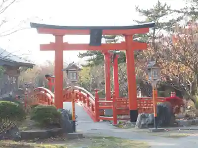 高山稲荷神社の鳥居
