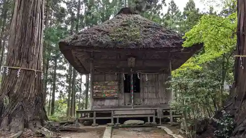 牛尾神社の末社