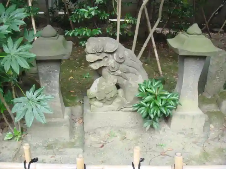 新田神社の狛犬