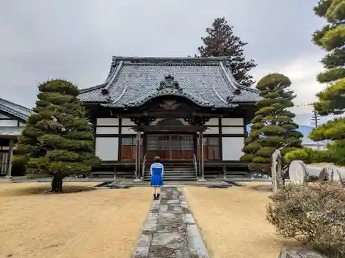 領法寺の本殿