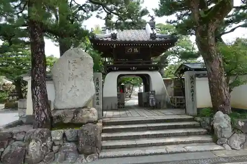 満月寺（浮御堂）の山門