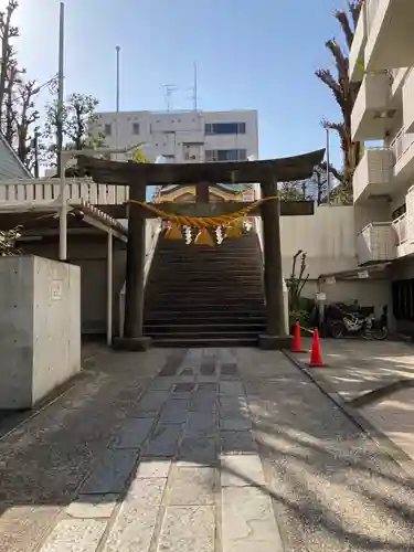 高輪神社の鳥居