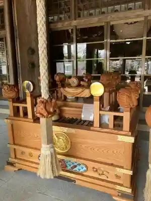 越中一宮 髙瀬神社の{uncategorized: "未分類", other: "その他", undefined: "問題あり", building: "その他建物", grave: "お墓", sacred_gate: "鳥居", guardian: "狛犬", statue: "像", buddha: "仏像", history: "歴史", nature: "自然", garden: "庭園", animal: "動物", pagoda: "塔", temizu: "手水舎", mountain_gate: "山門・神門", sanctuary: "本殿・本堂", subordinate: "末社・摂社", art: "芸術", scenery: "景色", jizo: "地蔵", ema: "絵馬", goshuin: "御朱印", omikuji: "おみくじ", items: "授与品その他", amulet: "お守り", goshuincho: "御朱印帳", eats: "食事", festival: "お祭り", votive_dance: "神楽", shichigosan: "七五三参", wedding: "結婚式", experience: "体験その他", initially: "初詣", around: "周辺", anti_infection: "感染症対策"}