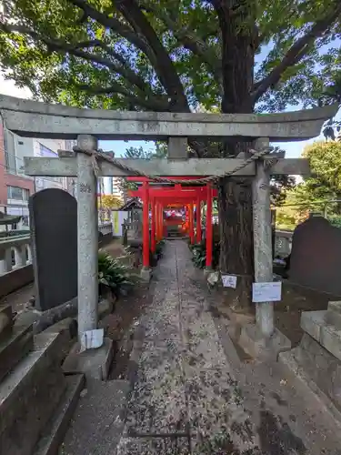 千種稲荷神社の鳥居