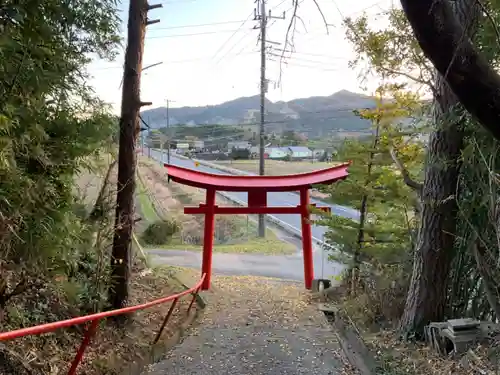 絲川神社の鳥居