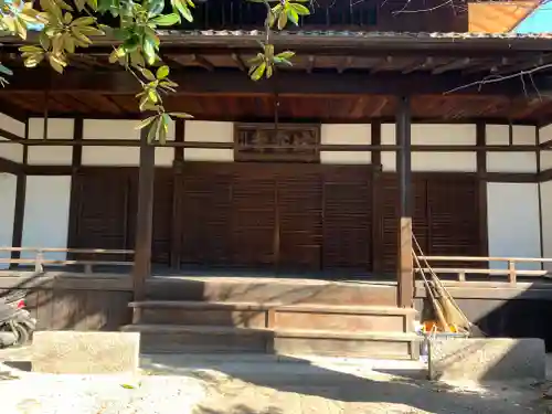城安寺の本殿・本堂