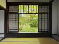 源光庵の{uncategorized: "未分類", other: "その他", undefined: "問題あり", building: "その他建物", grave: "お墓", sacred_gate: "鳥居", guardian: "狛犬", statue: "像", buddha: "仏像", history: "歴史", nature: "自然", garden: "庭園", animal: "動物", pagoda: "塔", temizu: "手水舎", mountain_gate: "山門・神門", sanctuary: "本殿・本堂", subordinate: "末社・摂社", art: "芸術", scenery: "景色", jizo: "地蔵", ema: "絵馬", goshuin: "御朱印", omikuji: "おみくじ", items: "授与品その他", amulet: "お守り", goshuincho: "御朱印帳", eats: "食事", festival: "お祭り", votive_dance: "神楽", shichigosan: "七五三参", wedding: "結婚式", experience: "体験その他", initially: "初詣", around: "周辺", anti_infection: "感染症対策"}