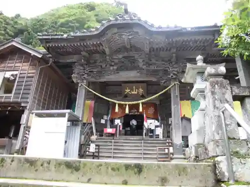 大山寺の本殿