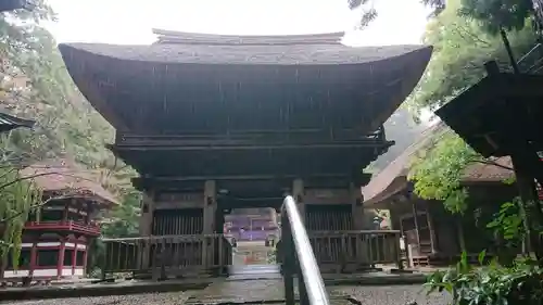 西明寺の山門