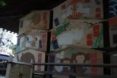 春日部八幡神社の{uncategorized: "未分類", other: "その他", undefined: "問題あり", building: "その他建物", grave: "お墓", sacred_gate: "鳥居", guardian: "狛犬", statue: "像", buddha: "仏像", history: "歴史", nature: "自然", garden: "庭園", animal: "動物", pagoda: "塔", temizu: "手水舎", mountain_gate: "山門・神門", sanctuary: "本殿・本堂", subordinate: "末社・摂社", art: "芸術", scenery: "景色", jizo: "地蔵", ema: "絵馬", goshuin: "御朱印", omikuji: "おみくじ", items: "授与品その他", amulet: "お守り", goshuincho: "御朱印帳", eats: "食事", festival: "お祭り", votive_dance: "神楽", shichigosan: "七五三参", wedding: "結婚式", experience: "体験その他", initially: "初詣", around: "周辺", anti_infection: "感染症対策"}