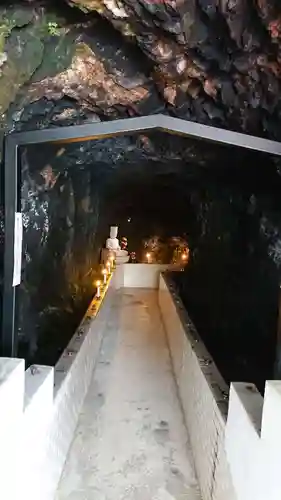 岩戸弘法弘峰寺の本殿・本堂