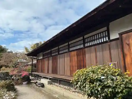 勧修寺の{uncategorized: "未分類", other: "その他", undefined: "問題あり", building: "その他建物", grave: "お墓", sacred_gate: "鳥居", guardian: "狛犬", statue: "像", buddha: "仏像", history: "歴史", nature: "自然", garden: "庭園", animal: "動物", pagoda: "塔", temizu: "手水舎", mountain_gate: "山門・神門", sanctuary: "本殿・本堂", subordinate: "末社・摂社", art: "芸術", scenery: "景色", jizo: "地蔵", ema: "絵馬", goshuin: "御朱印", omikuji: "おみくじ", items: "授与品その他", amulet: "お守り", goshuincho: "御朱印帳", eats: "食事", festival: "お祭り", votive_dance: "神楽", shichigosan: "七五三参", wedding: "結婚式", experience: "体験その他", initially: "初詣", around: "周辺", anti_infection: "感染症対策"}