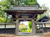 革秀寺の山門・神門