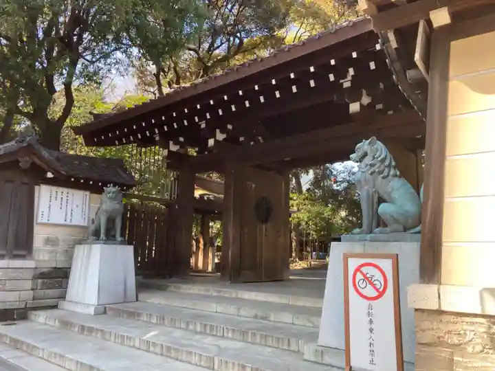 靖國神社の山門・神門