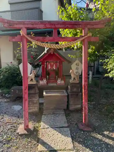 （芝生）浅間神社の{uncategorized: "未分類", other: "その他", undefined: "問題あり", building: "その他建物", grave: "お墓", sacred_gate: "鳥居", guardian: "狛犬", statue: "像", buddha: "仏像", history: "歴史", nature: "自然", garden: "庭園", animal: "動物", pagoda: "塔", temizu: "手水舎", mountain_gate: "山門・神門", sanctuary: "本殿・本堂", subordinate: "末社・摂社", art: "芸術", scenery: "景色", jizo: "地蔵", ema: "絵馬", goshuin: "御朱印", omikuji: "おみくじ", items: "授与品その他", amulet: "お守り", goshuincho: "御朱印帳", eats: "食事", festival: "お祭り", votive_dance: "神楽", shichigosan: "七五三参", wedding: "結婚式", experience: "体験その他", initially: "初詣", around: "周辺", anti_infection: "感染症対策"}
