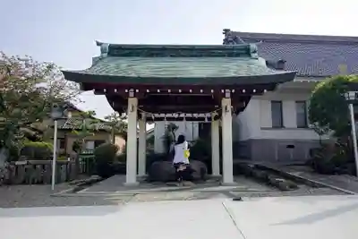 白鳥神社の手水舎