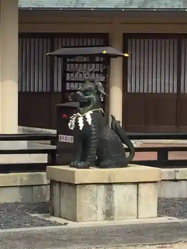 三重縣護國神社の狛犬