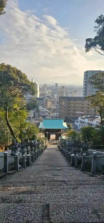 日尾八幡神社の{uncategorized: "未分類", other: "その他", undefined: "問題あり", building: "その他建物", grave: "お墓", sacred_gate: "鳥居", guardian: "狛犬", statue: "像", buddha: "仏像", history: "歴史", nature: "自然", garden: "庭園", animal: "動物", pagoda: "塔", temizu: "手水舎", mountain_gate: "山門・神門", sanctuary: "本殿・本堂", subordinate: "末社・摂社", art: "芸術", scenery: "景色", jizo: "地蔵", ema: "絵馬", goshuin: "御朱印", omikuji: "おみくじ", items: "授与品その他", amulet: "お守り", goshuincho: "御朱印帳", eats: "食事", festival: "お祭り", votive_dance: "神楽", shichigosan: "七五三参", wedding: "結婚式", experience: "体験その他", initially: "初詣", around: "周辺", anti_infection: "感染症対策"}