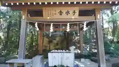 道野辺八幡宮の手水