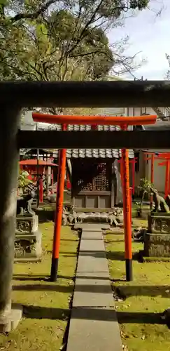 三囲神社の鳥居