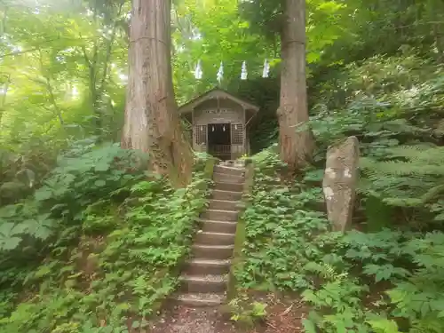戸隠神社奥社の末社・摂社