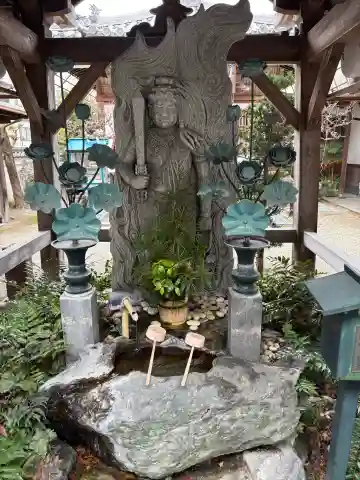 善福寺の{uncategorized: "未分類", other: "その他", undefined: "問題あり", building: "その他建物", grave: "お墓", sacred_gate: "鳥居", guardian: "狛犬", statue: "像", buddha: "仏像", history: "歴史", nature: "自然", garden: "庭園", animal: "動物", pagoda: "塔", temizu: "手水舎", mountain_gate: "山門・神門", sanctuary: "本殿・本堂", subordinate: "末社・摂社", art: "芸術", scenery: "景色", jizo: "地蔵", ema: "絵馬", goshuin: "御朱印", omikuji: "おみくじ", items: "授与品その他", amulet: "お守り", goshuincho: "御朱印帳", eats: "食事", festival: "お祭り", votive_dance: "神楽", shichigosan: "七五三参", wedding: "結婚式", experience: "体験その他", initially: "初詣", around: "周辺", anti_infection: "感染症対策"}