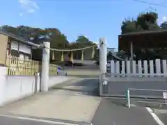 率川神社（大神神社摂社）の建物その他