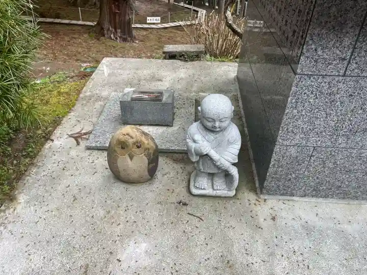夏井諏訪神社の{uncategorized: "未分類", other: "その他", undefined: "問題あり", building: "その他建物", grave: "お墓", sacred_gate: "鳥居", guardian: "狛犬", statue: "像", buddha: "仏像", history: "歴史", nature: "自然", garden: "庭園", animal: "動物", pagoda: "塔", temizu: "手水舎", mountain_gate: "山門・神門", sanctuary: "本殿・本堂", subordinate: "末社・摂社", art: "芸術", scenery: "景色", jizo: "地蔵", ema: "絵馬", goshuin: "御朱印", omikuji: "おみくじ", items: "授与品その他", amulet: "お守り", goshuincho: "御朱印帳", eats: "食事", festival: "お祭り", votive_dance: "神楽", shichigosan: "七五三参", wedding: "結婚式", experience: "体験その他", initially: "初詣", around: "周辺", anti_infection: "感染症対策"}